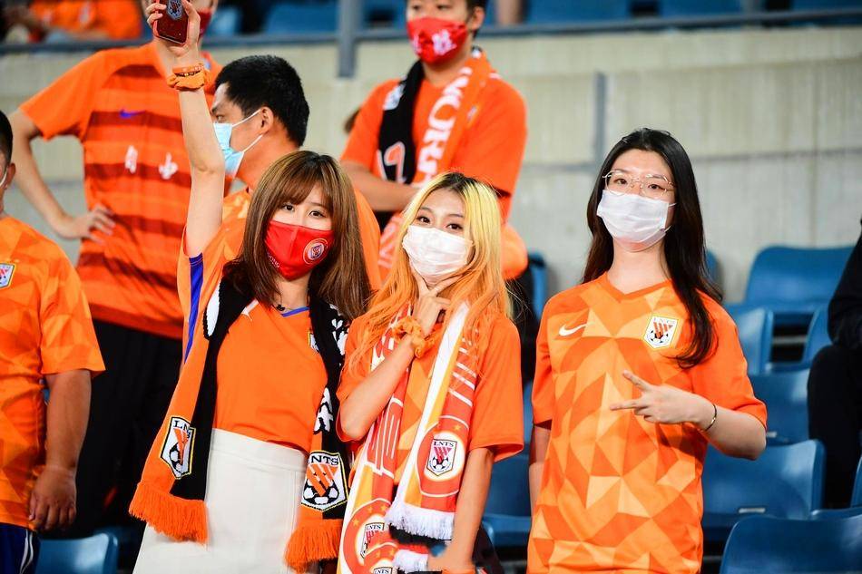 爱游戏官网下载-赛地聚焦——意大利杯赛后热度飙升，孟菲斯灰熊复出首秀，质疑声仍在，球队文化再被提及的简单介绍